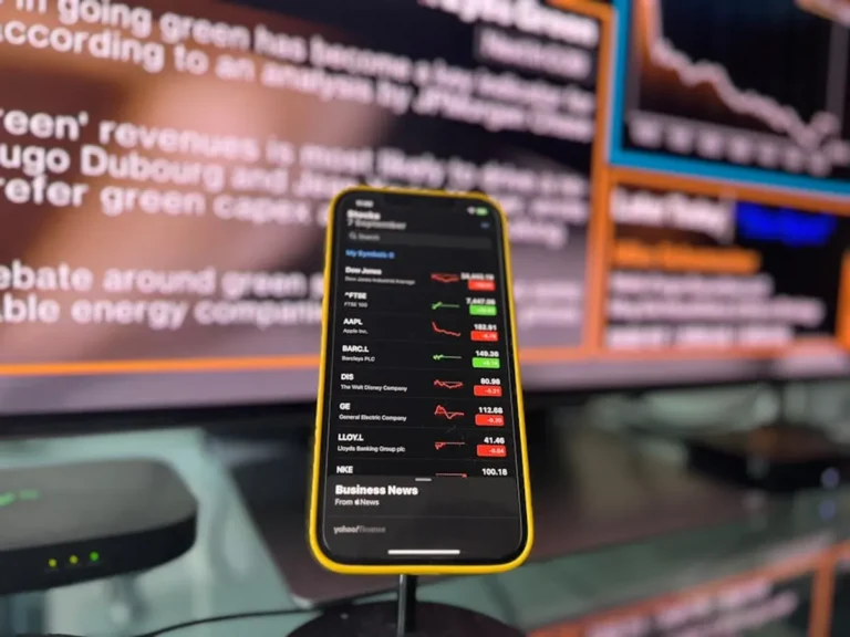 Crackle Review: What It Is, Features, Safety, and Alternatives